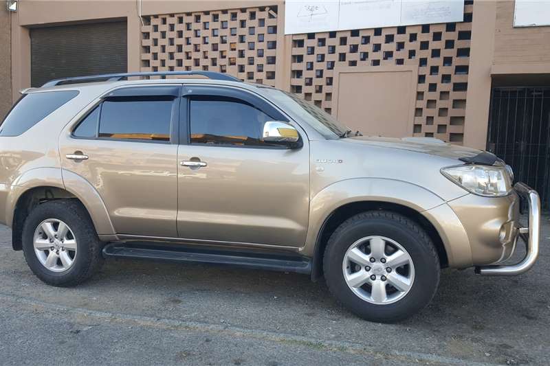 Toyota Fortuner 3.0D-4D Heritage Edition 2010
