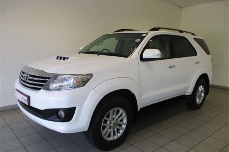 Toyota Fortuner 3.0D-4D Heritage Edition automatic 2013