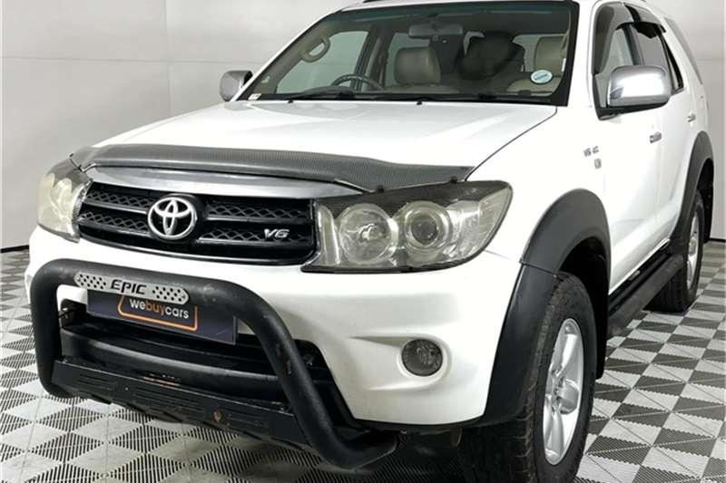 Toyota Fortuner V6 4.0 4x4 automatic 2010
