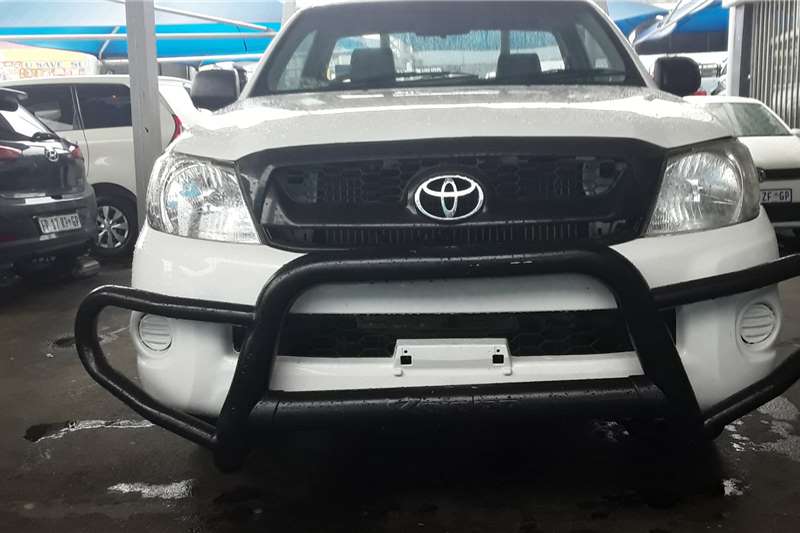 Toyota Hilux 2.0 (aircon) 2011