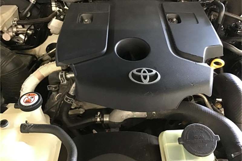 Toyota Hilux 2.4GD-6 SRX 2017