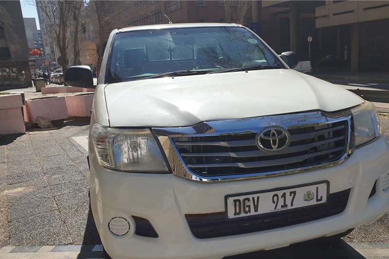 Used 2015 Toyota Hilux 2.4GD (aircon)