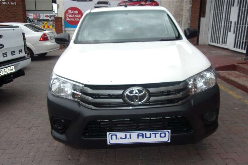 Toyota Hilux 2.4GD (aircon) 2019