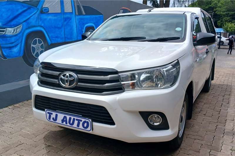 Toyota Hilux 2.4GD (aircon) 2019