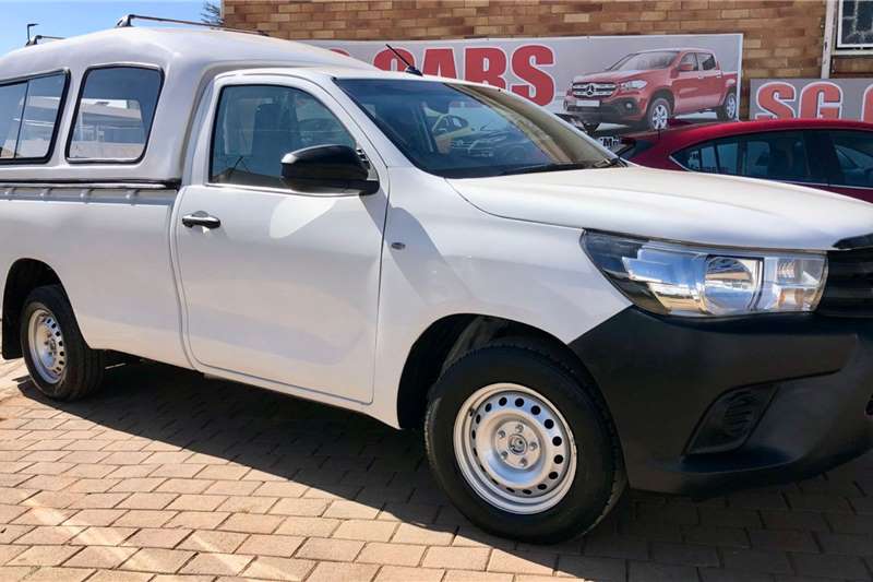 Toyota Hilux 2.4GD (aircon) 2020
