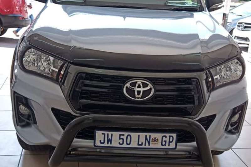 Toyota Hilux 2.5D-4D double cab 4x4 SRX 2019