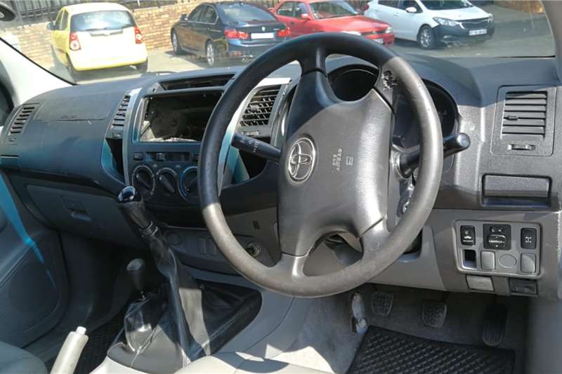 Used 2010 Toyota Hilux 3.0D 4D 4x4 Raider