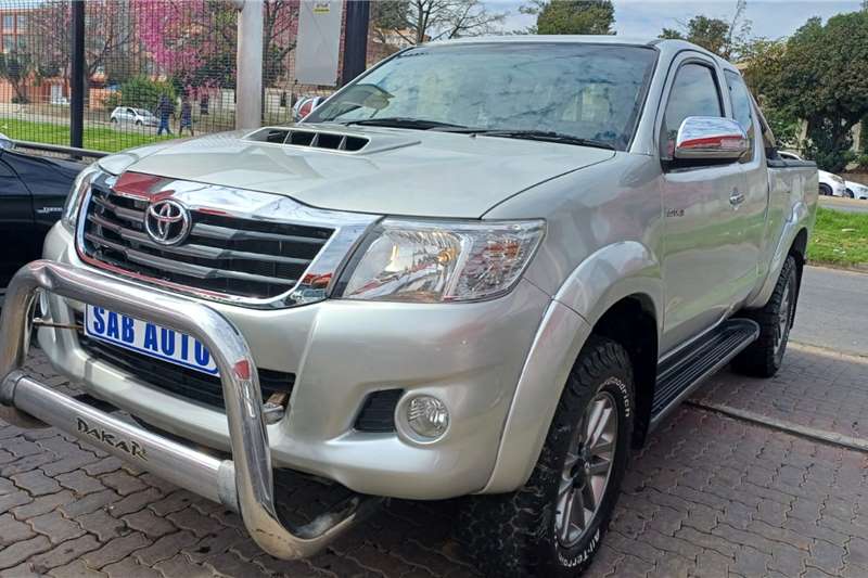 Toyota Hilux 3.0D 4D Xtra cab Raider Dakar edition 2014