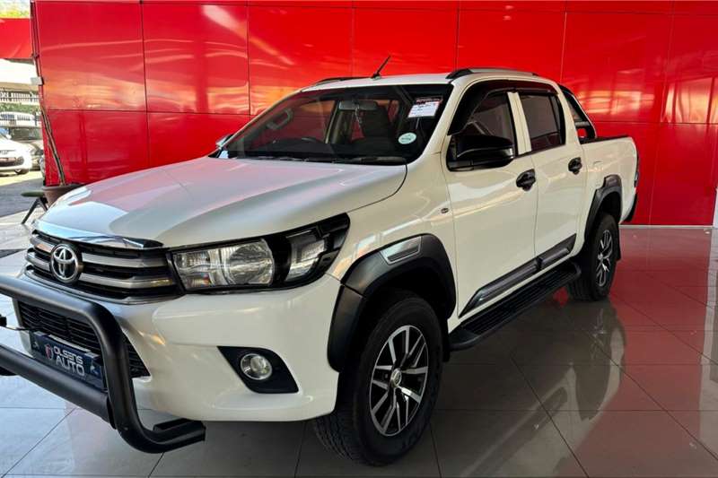 Toyota Hilux Double Cab 2.4 GD 6 Manual 2016