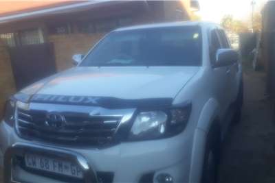  2013 Toyota Hilux double cab HILUX 2.7 VVTi RB SRX P/U D/C