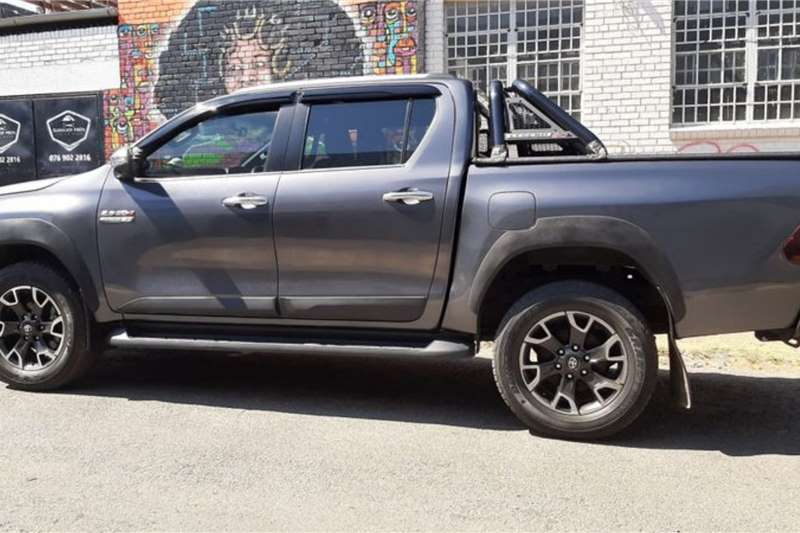 Toyota Hilux double cab HILUX 2.8 GD-6 RB LEGEND A/T P/U D/C 2020