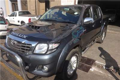  2014 Toyota Hilux double cab HILUX 3.0 D-4D RAIDER 4X4 A/T P/U D/C