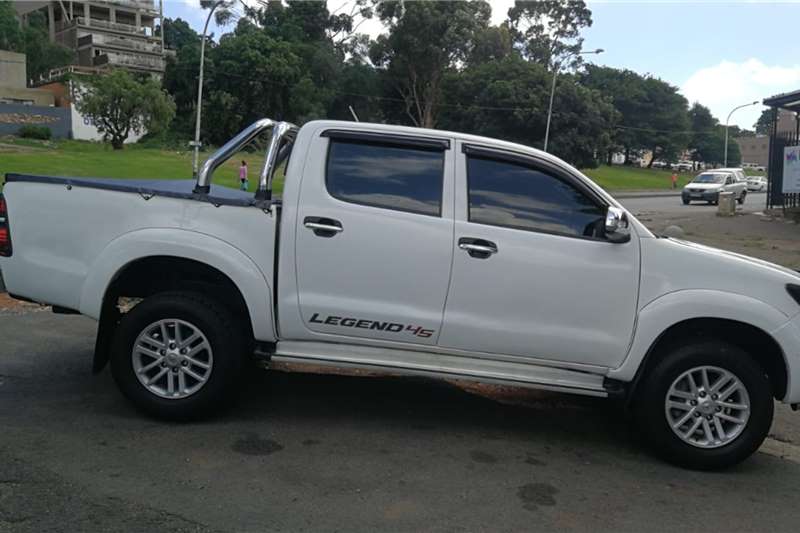 Used 2012 Toyota Hilux V6 4.0 double cab 4x4 Raider automatic