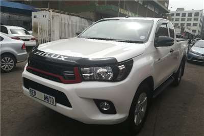  2017 Toyota Hilux Xtra cab HILUX 2.4 GD-6 RB SRX A/T P/U E/CAB