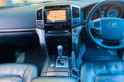  2014 Toyota Land Cruiser 200 Land Cruiser 200 4.5D-4D VX