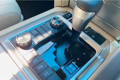  2021 Toyota Land Cruiser 200 LAND CRUISER 200 V8 4.5D VX-R A/T