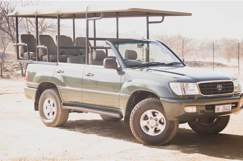 Toyota Land Cruiser 2000