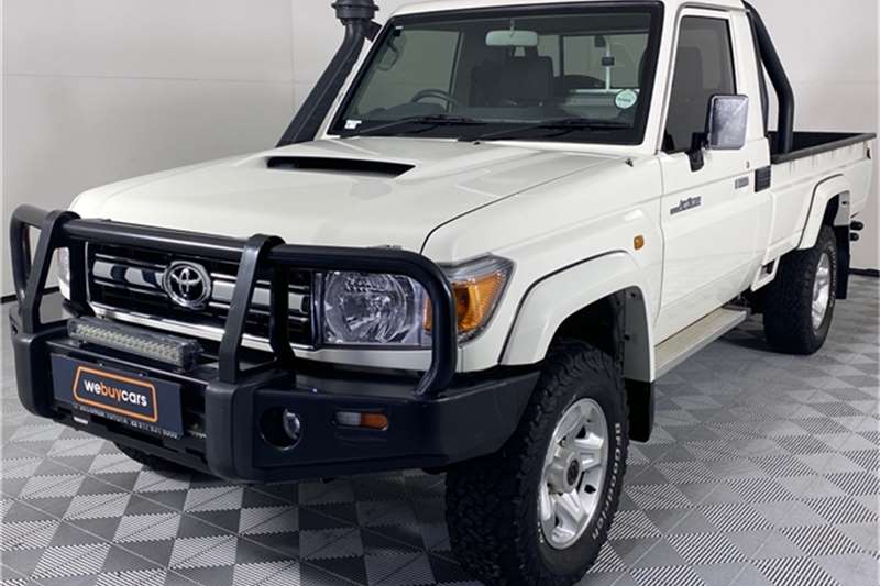 Toyota Land Cruiser 79 4.5D-4D LX V8 2019