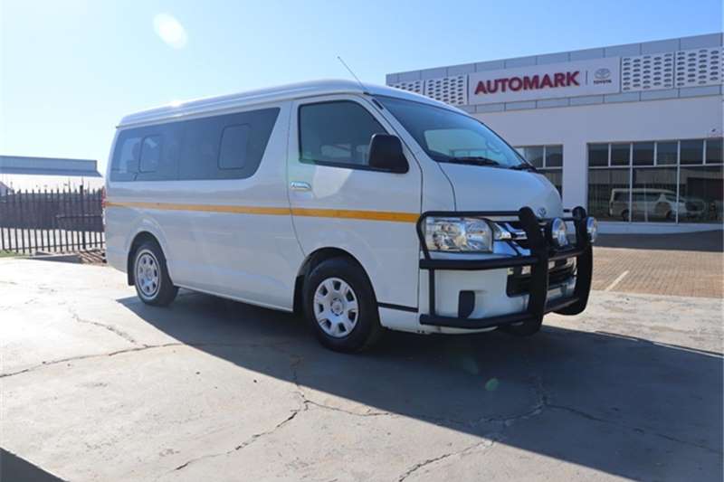 Used 2015 Toyota Quantum 2.5D 4D GL 10 seater bus