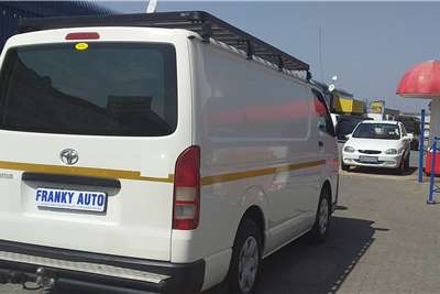  2015 Toyota Quantum Quantum 2.5D-4D panel van