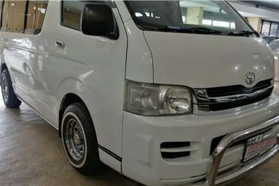  2012 Toyota Quantum Quantum 2.7 GL 10-seater bus