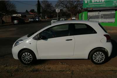  2010 Toyota Yaris Yaris 1.0 3-door T1