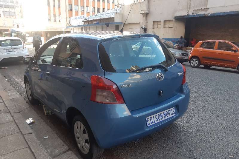 Toyota Yaris 1.0 3 door T1 (aircon+CD) for sale in Gauteng