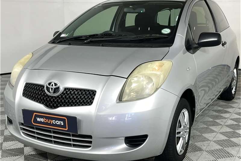 Toyota Yaris 1.0 3 door T1 (aircon+CD) 2008