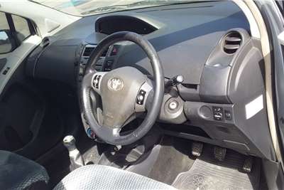  2009 Toyota Yaris Yaris 1.0 5-door T1 (aircon+CD)