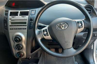  2011 Toyota Yaris Yaris 1.3