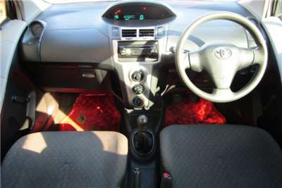  2011 Toyota Yaris Yaris 1.3 5-door T3