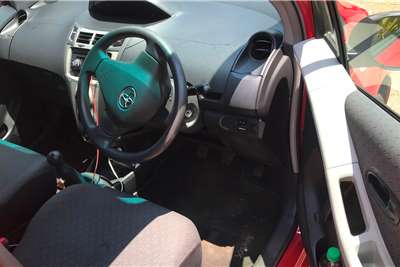  2011 Toyota Yaris Yaris 1.3 5-door T3