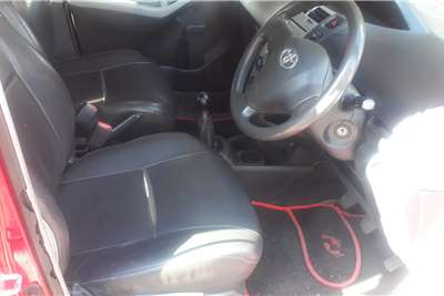  2011 Toyota Yaris Yaris 1.3 5-door T3