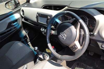  2015 Toyota Yaris Yaris 1.3 5-door T3