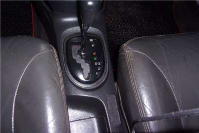  2009 Toyota Yaris Yaris 1.3 5-door T3+ automatic