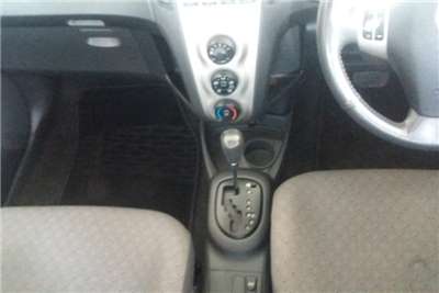  2010 Toyota Yaris Yaris 1.3 5-door T3+ automatic