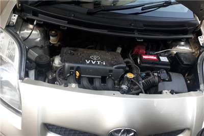  2011 Toyota Yaris Yaris 1.3 5-door T3 Spirit