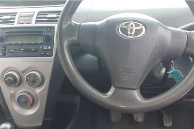  2011 Toyota Yaris Yaris 1.3 sedan T3