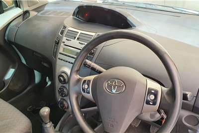  2011 Toyota Yaris Yaris 1.3 sedan T3 Spirit