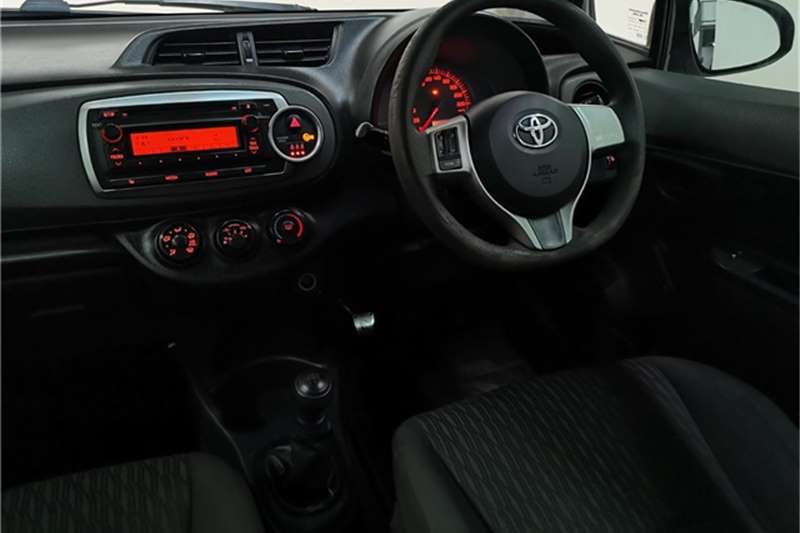  2012 Toyota Yaris Yaris 3-door 1.0 Xi