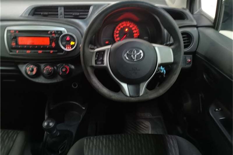  2012 Toyota Yaris Yaris 3-door 1.0 Xi