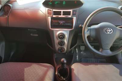  2011 Toyota Yaris Yaris 5-door 1.3 Xi