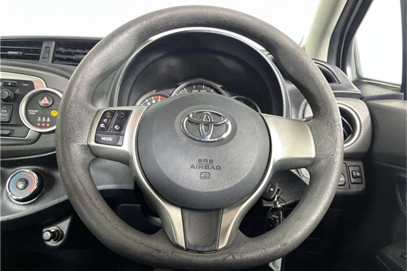  2012 Toyota Yaris Yaris 5-door 1.3 XS