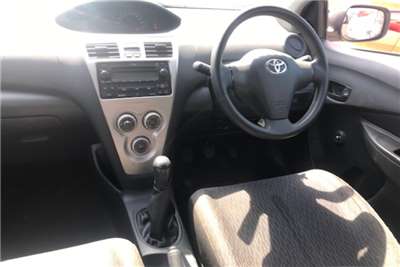  2013 Toyota Yaris Yaris sedan Zen3