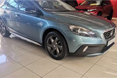  2013 Volvo Cross Country V40 Cross Country T5 Elite