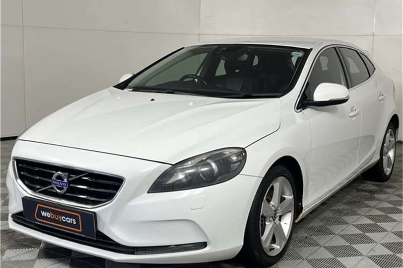 Used 2015 Volvo Cross Country V40  D3 Excel