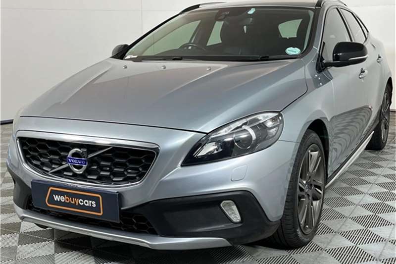 Used 2015 Volvo Cross Country V40  D3 Excel