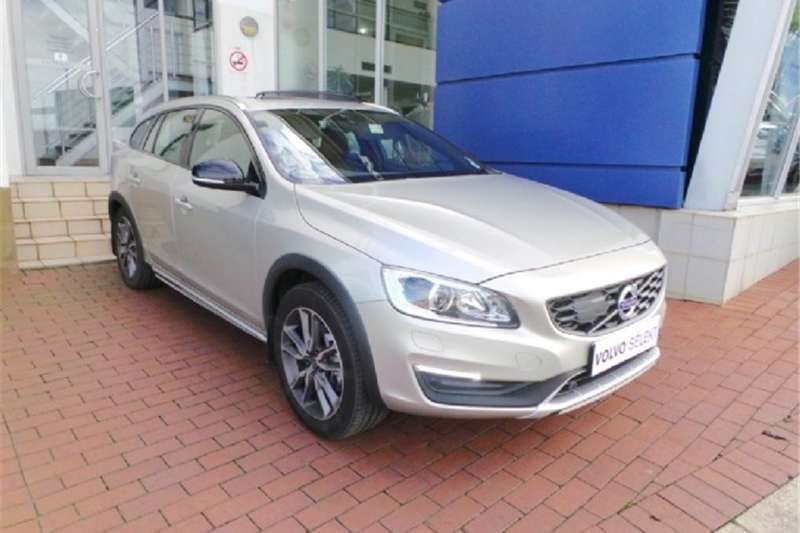 Volvo Cross Country V60 Cross Country D4 AWD Momentum 2017