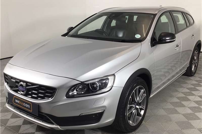 Volvo Cross Country V60 Cross Country D4 AWD Momentum 2017