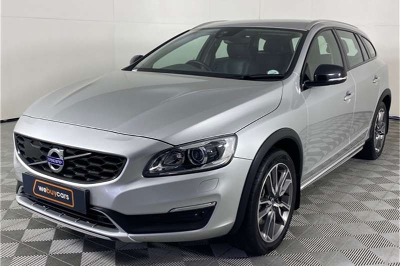 Volvo Cross Country V60 Cross Country D4 AWD Momentum 2018